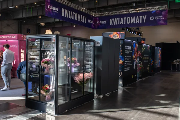 Gėlių pardavimo automatai ELDRUT stende